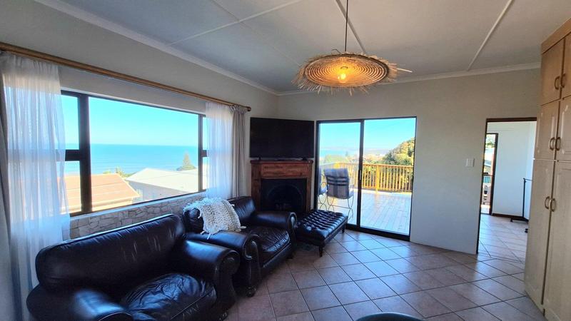 5 Bedroom Property for Sale in Reebok Western Cape
